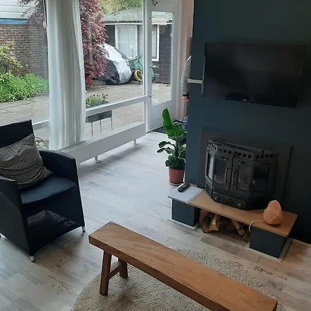 Vakantiehuis Comfortable Vacation Near The Sea