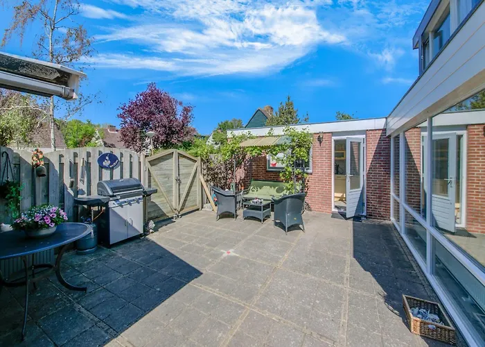 Comfortable Vacation Near The Sea