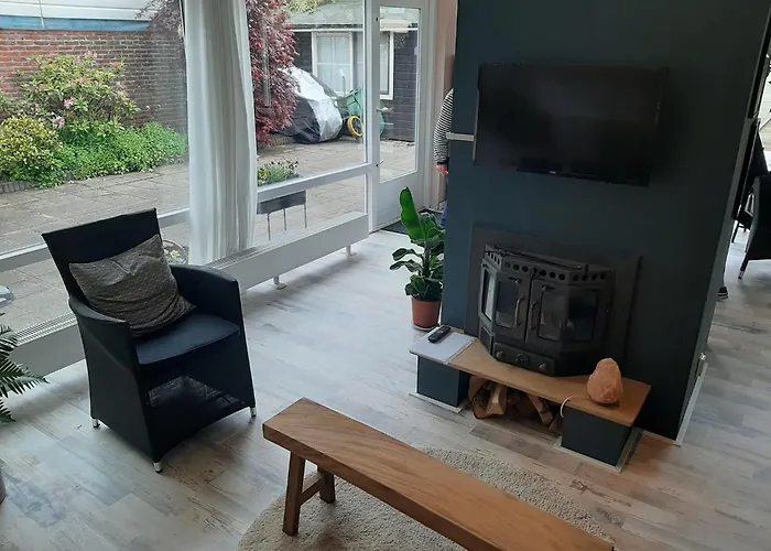 Vakantiehuis Comfortable Vacation Near The Sea